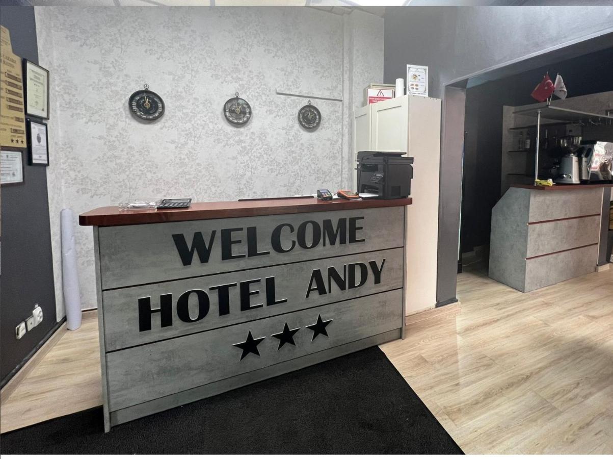 Hotel Andy Bucarest Esterno foto